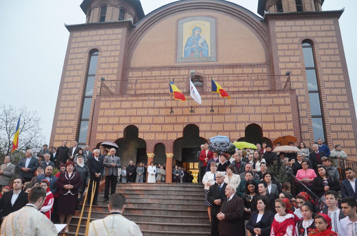 Slujiri arhiereşti şi hramuri de Sfinţii Mărturisitori Ardeleni 7888