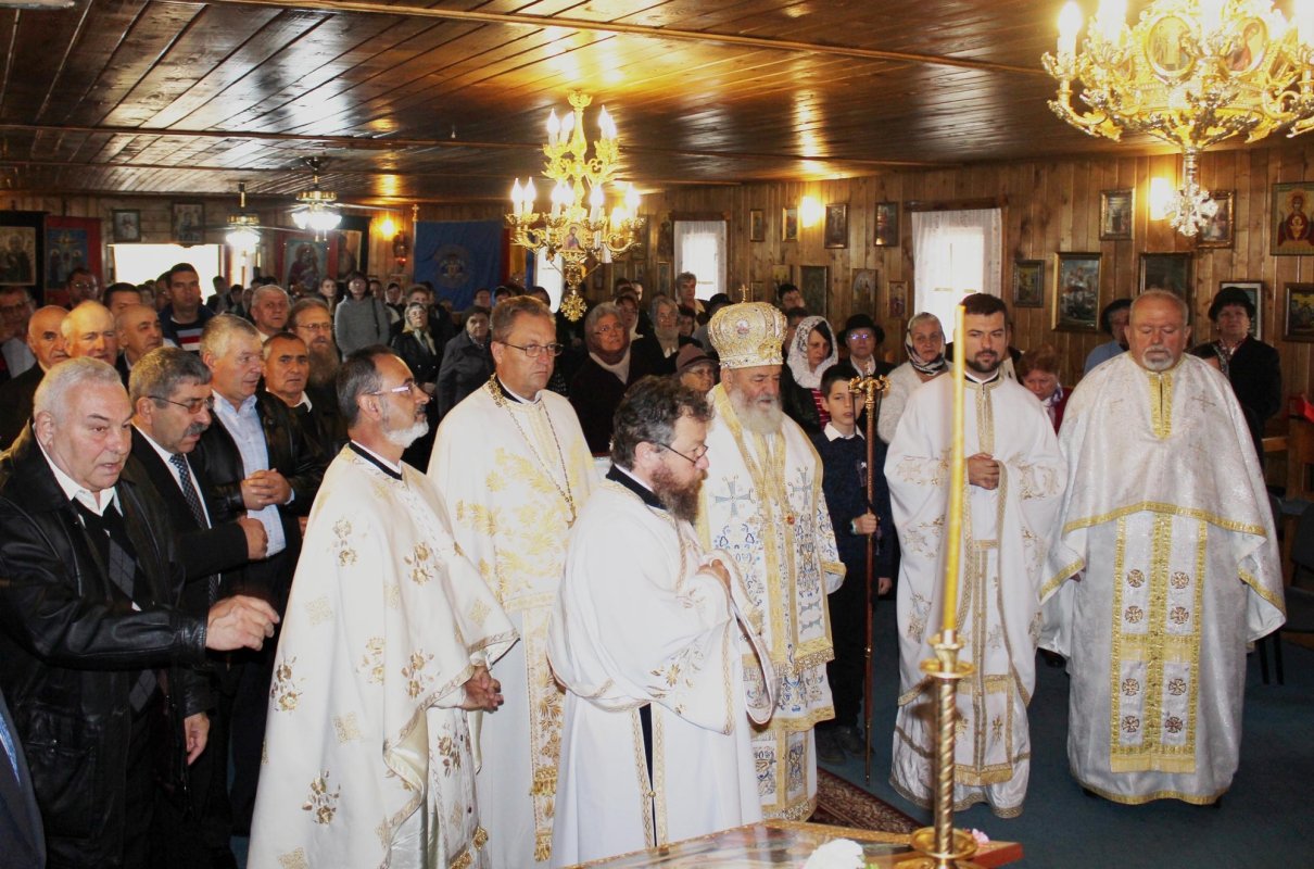 Slujiri arhiereşti şi hramuri de Sfinţii Mărturisitori Ardeleni 7889