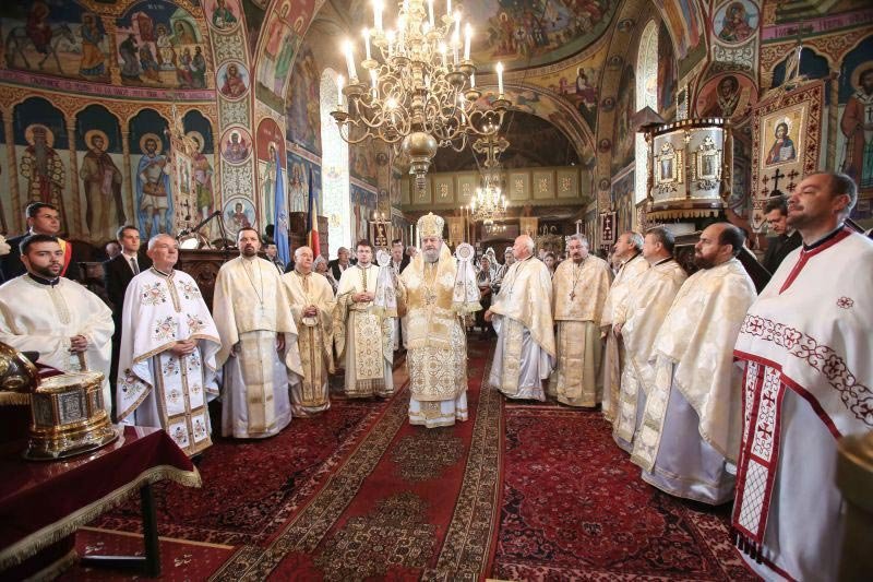 Slujiri arhiereşti şi hramuri de Sfinţii Mărturisitori Ardeleni 7890