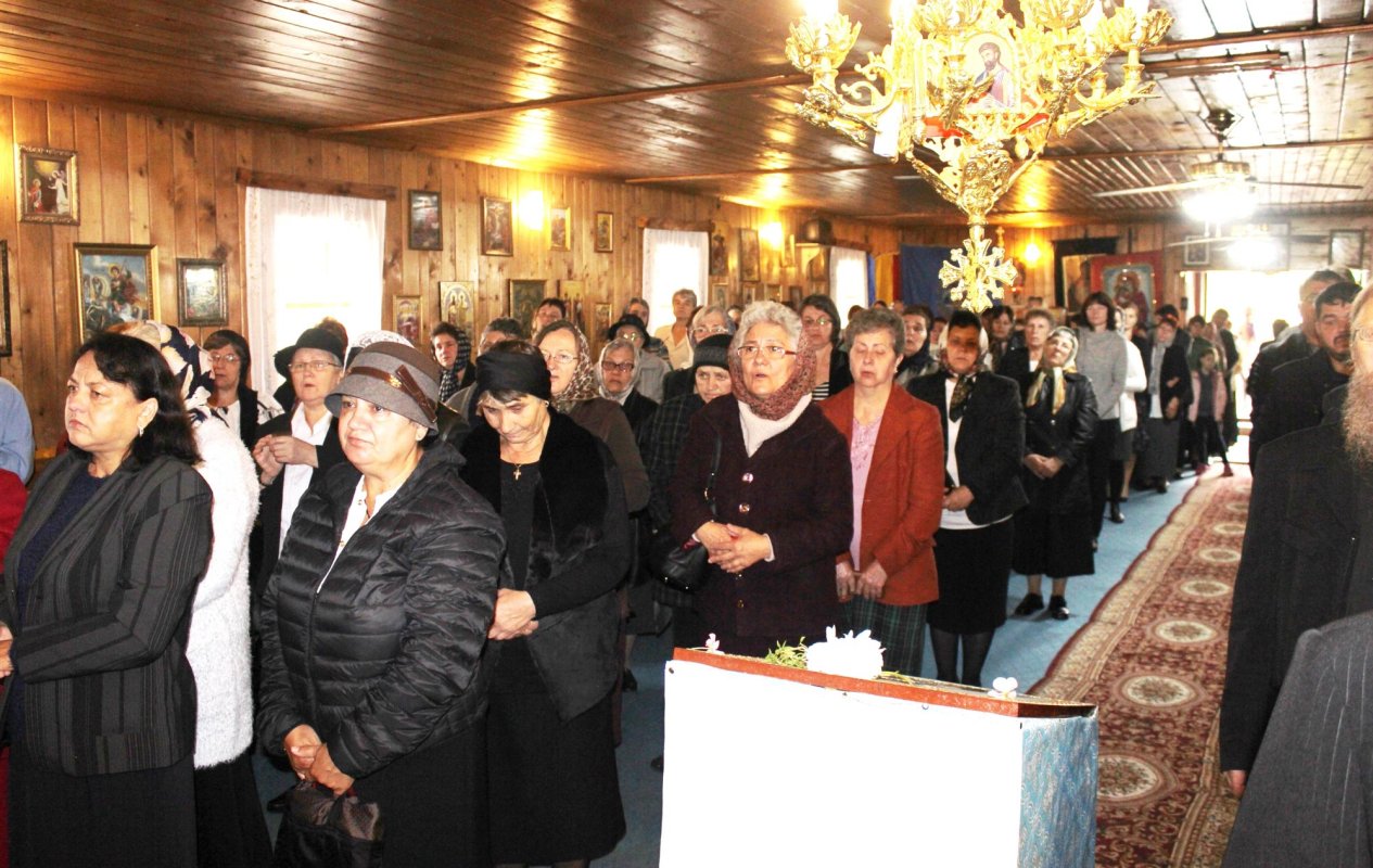 Slujiri arhiereşti şi hramuri de Sfinţii Mărturisitori Ardeleni 7896