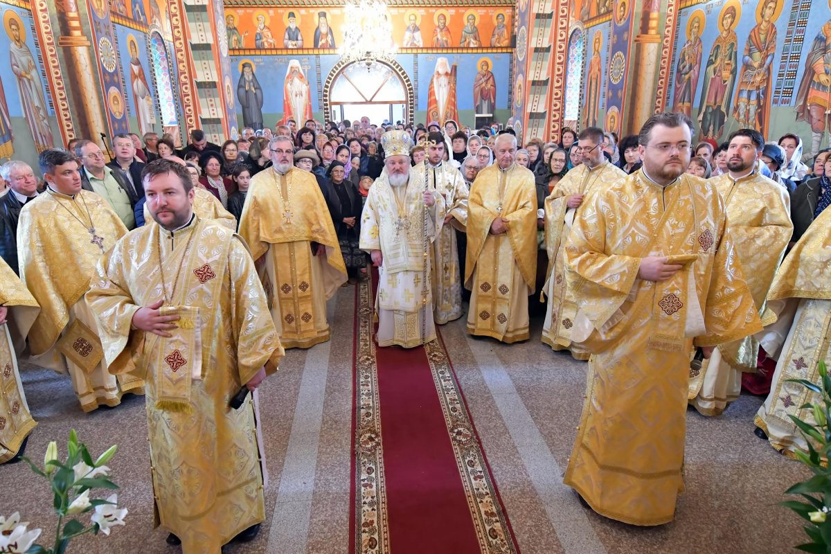 Târnosirea bisericii din satul ilfovean Buda 7952