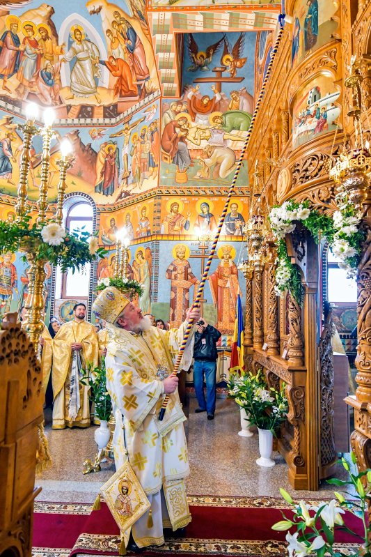 Târnosirea bisericii din satul ilfovean Buda 7954