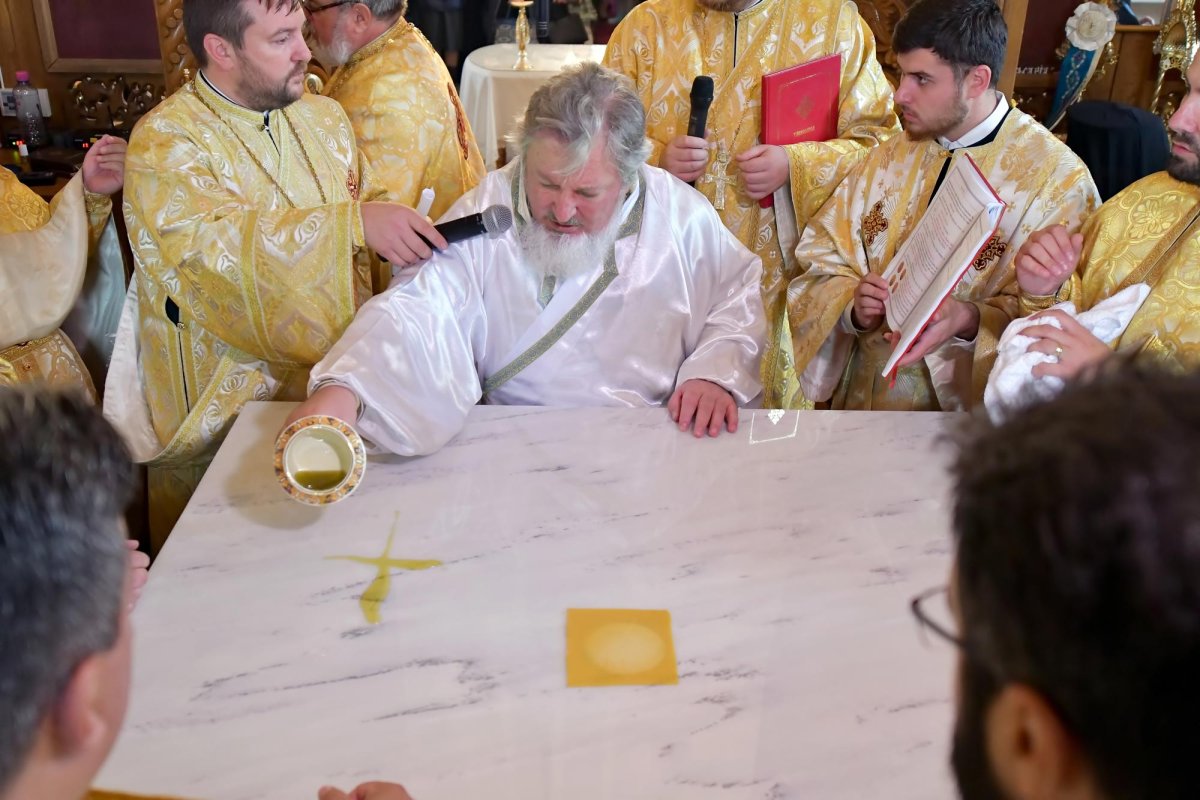 Târnosirea bisericii din satul ilfovean Buda 7958