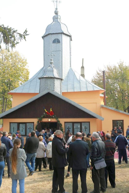 Târnosiri de biserici din Eparhia Romanului şi Bacăului 7871