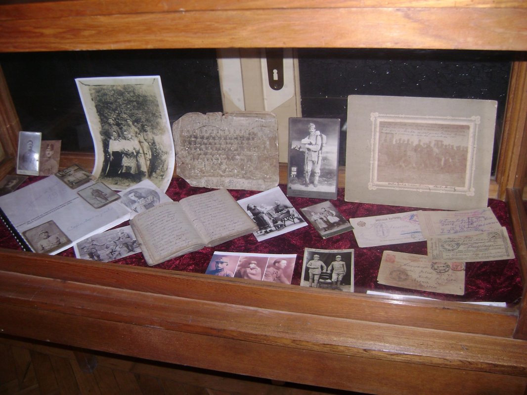 Expoziție dedicată Zilei Armatei la Lugoj 7830