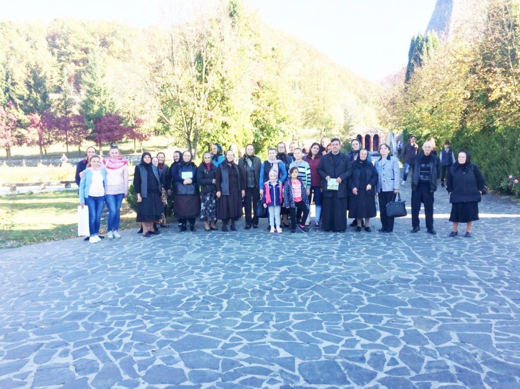 Pelerinaj la mănăstiri maramureşene 7818