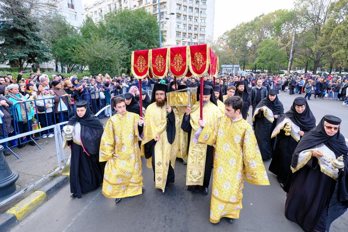 Astăzi începe sărbătoarea Sfântului Dimitrie cel Nou 7737