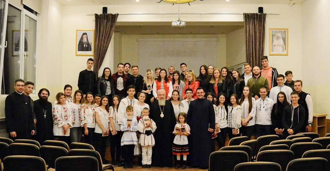 Excursie la obiective religioase şi culturale din ţară pentru tineri năsăudeni 7691