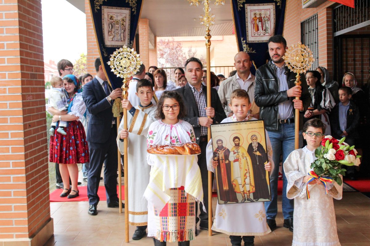 Hramul Parohiei Ortodoxe Române din Valdemoro, Spania 7740