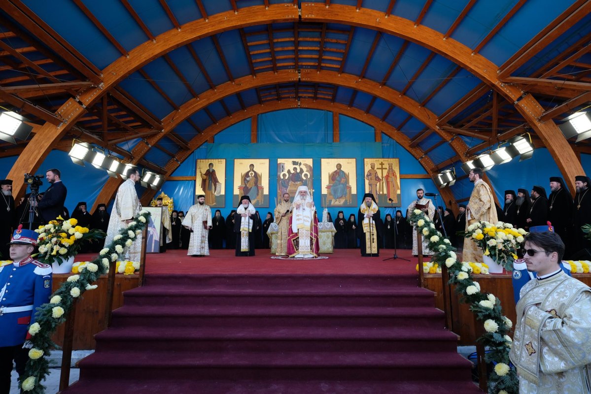 Comuniunea sfinților și credincioșilor români 7605