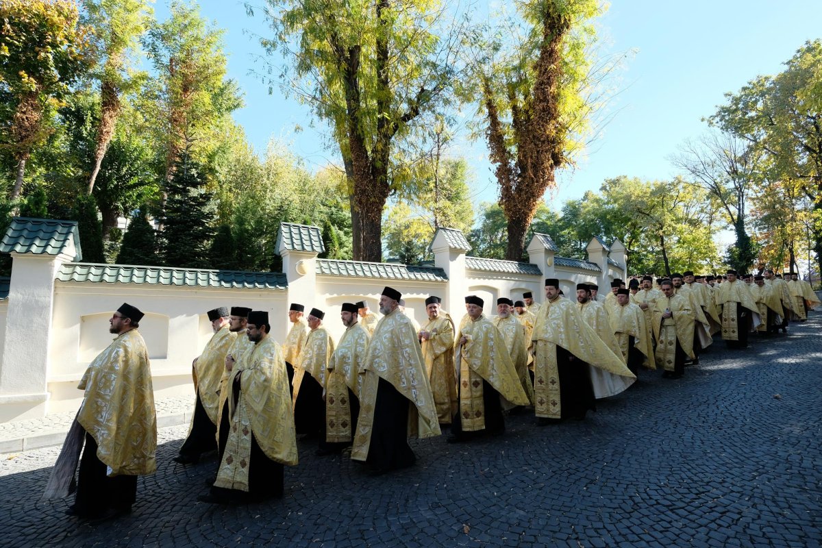 Comuniunea sfinților și credincioșilor români 7606