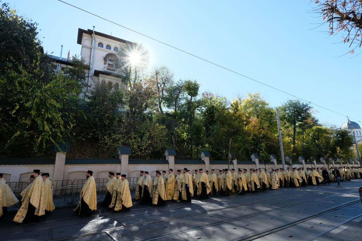 Comuniunea sfinților și credincioșilor români 7607