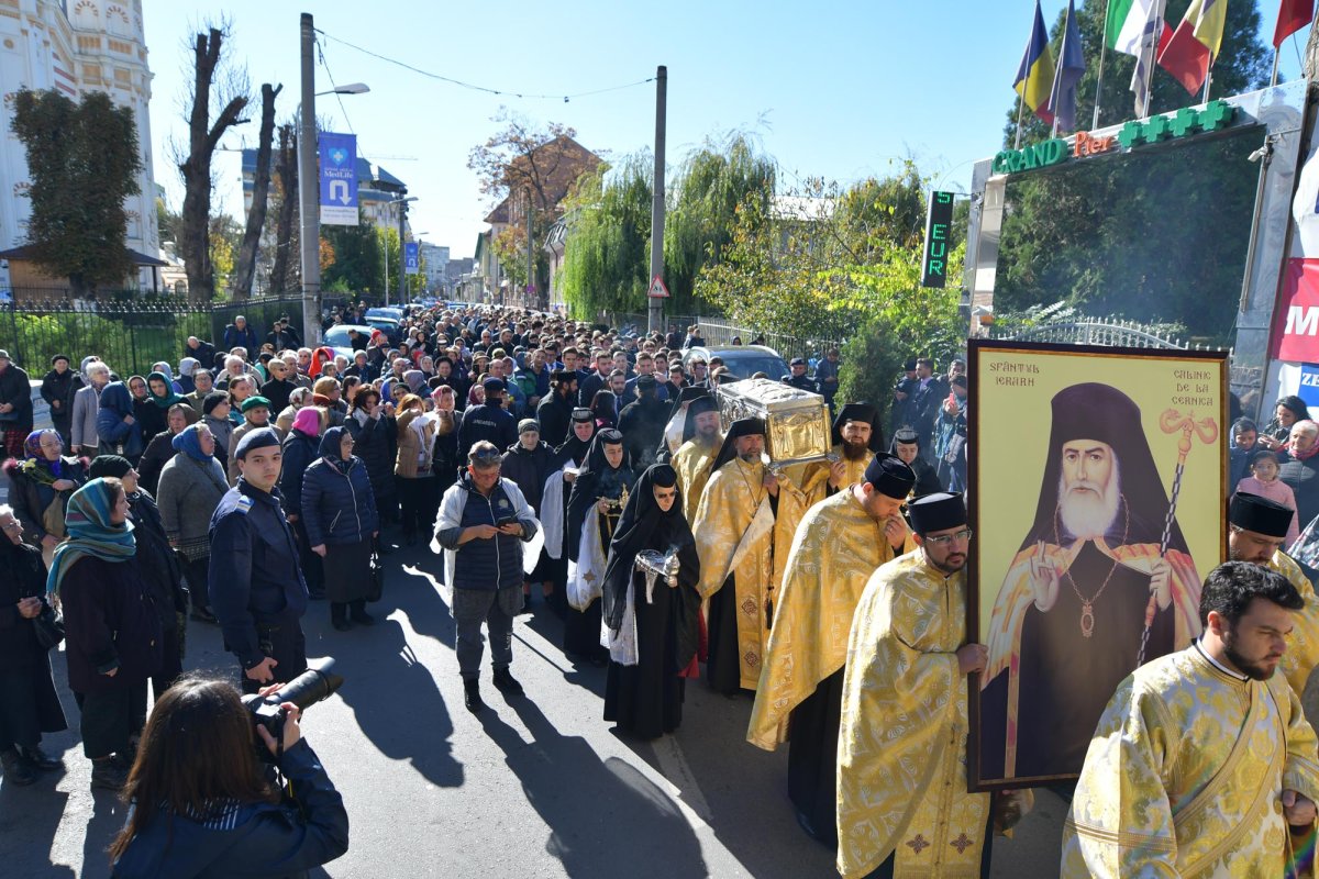 Comuniunea sfinților și credincioșilor români 7611