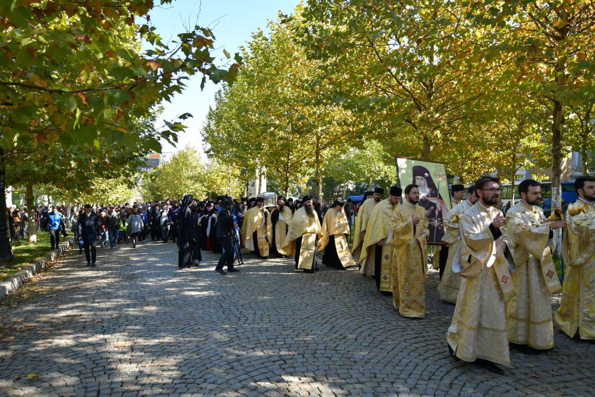 Comuniunea sfinților și credincioșilor români 7613