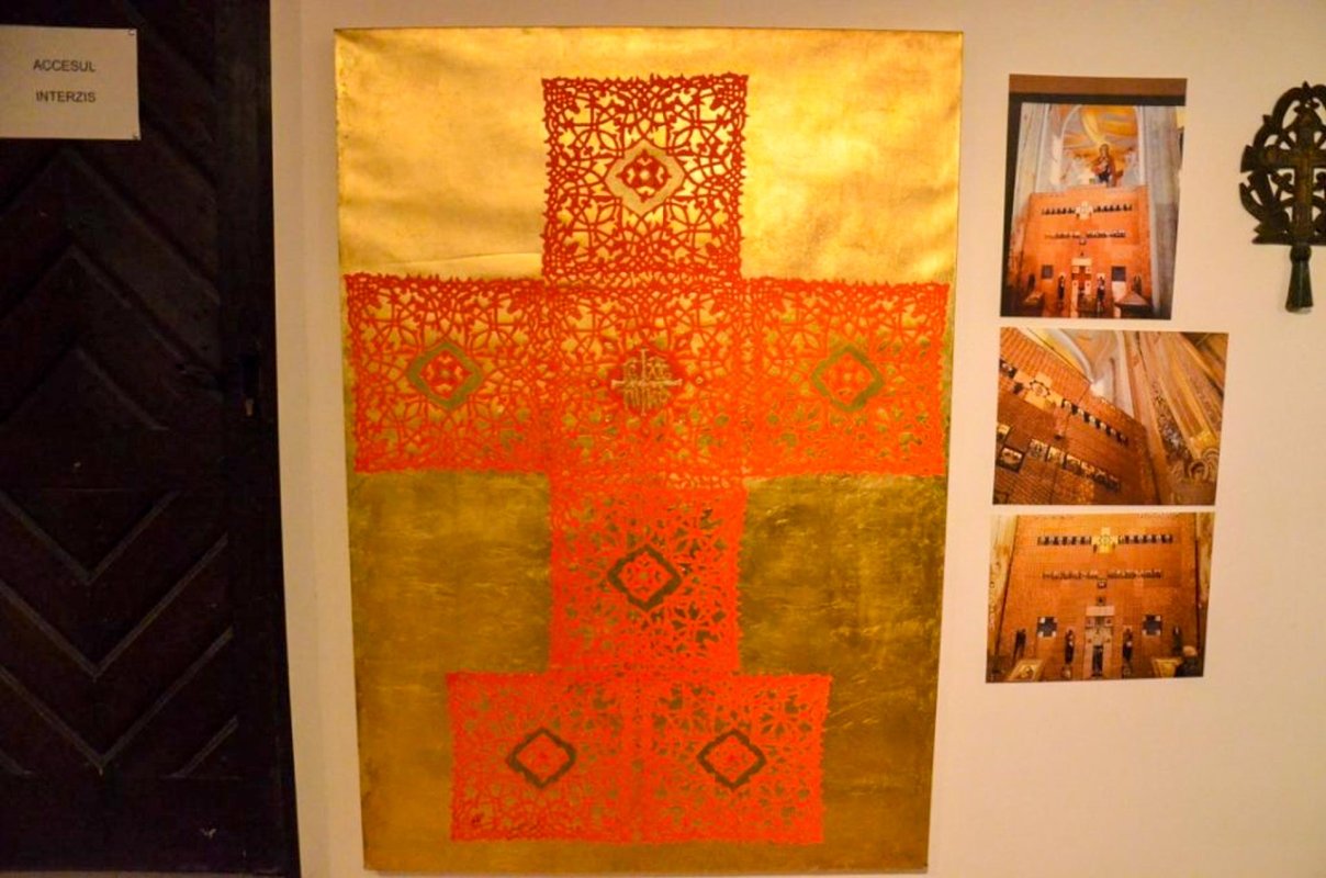 Simbolismul Crucii, reliefat de artiști 7597