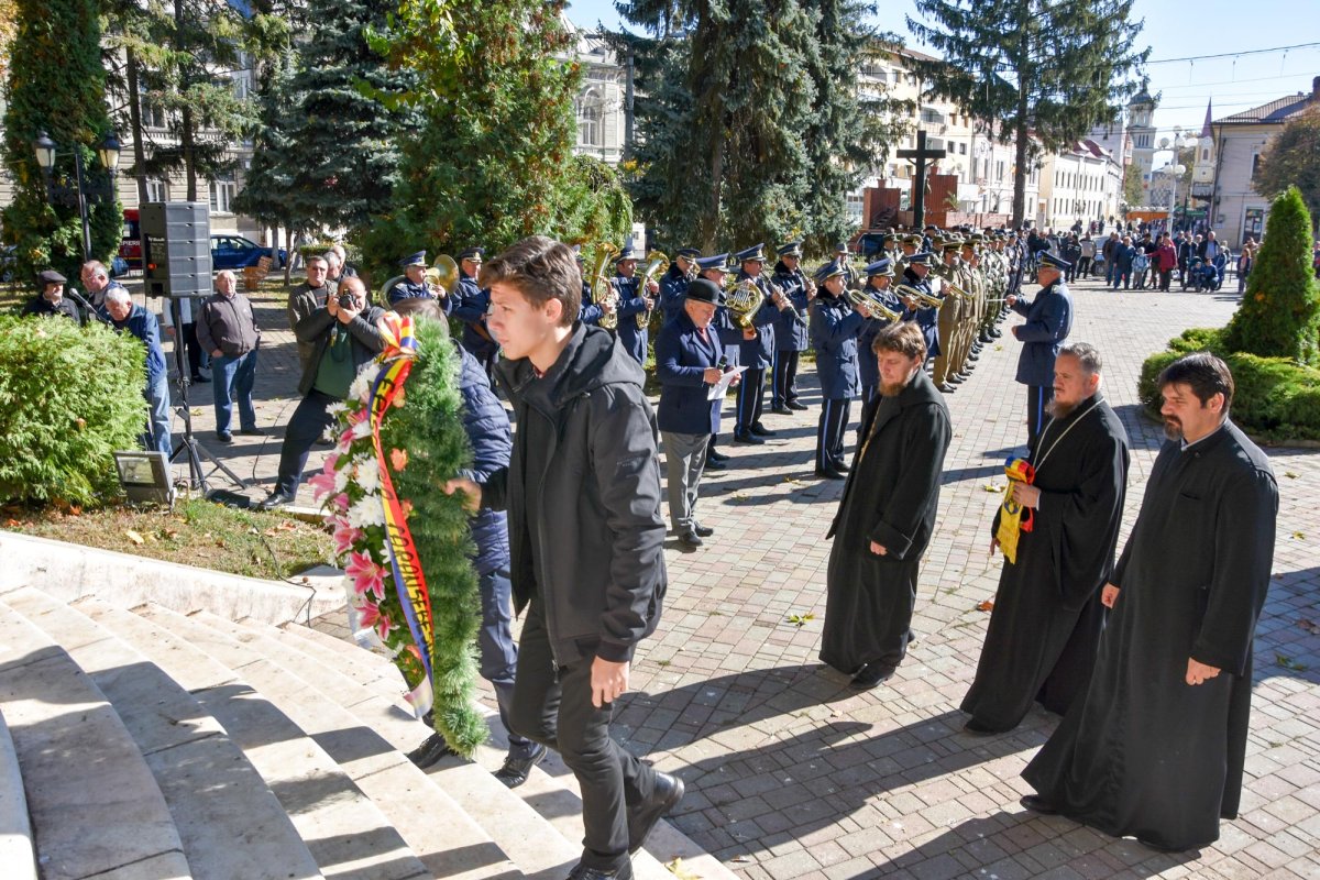 Militarii români, cinstiți la Caransebeș și Lugoj 7500