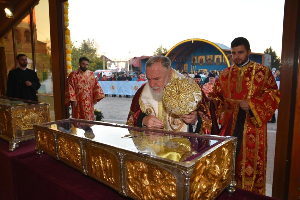 Slujbă de priveghere la Catedrala Patriarhală 7517