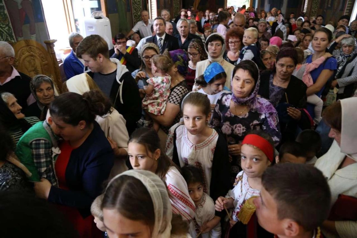 Parohia Movila, o mare familie de familii 7369