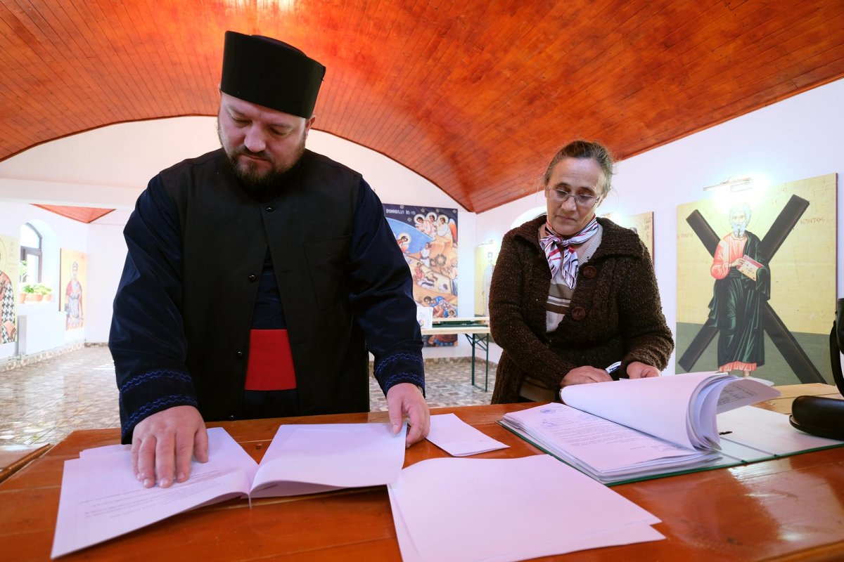 Parohia Movila, o mare familie de familii 7374