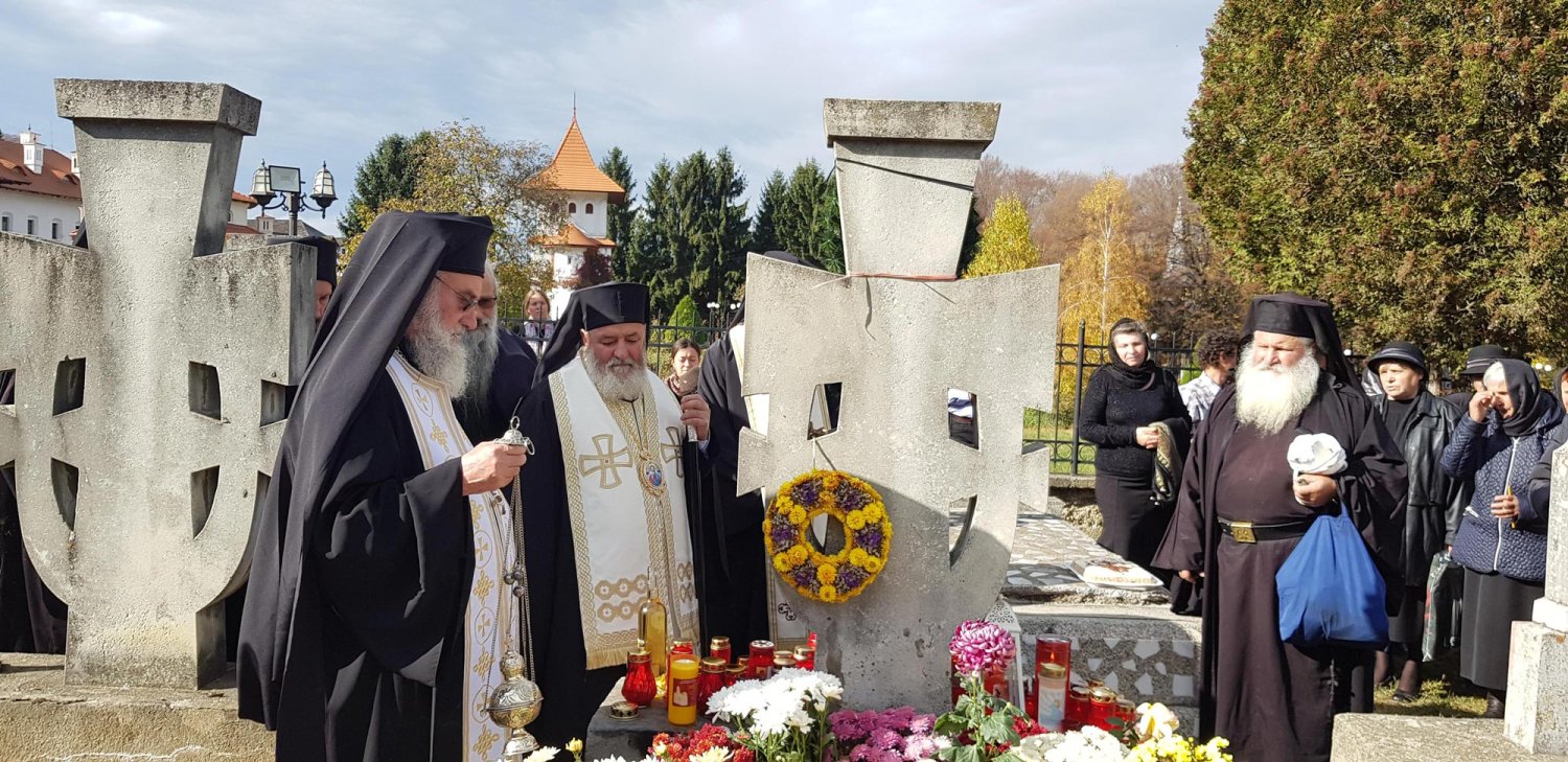 Slujiri arhiereşti în Duminica a 24-a după Rusalii 7350