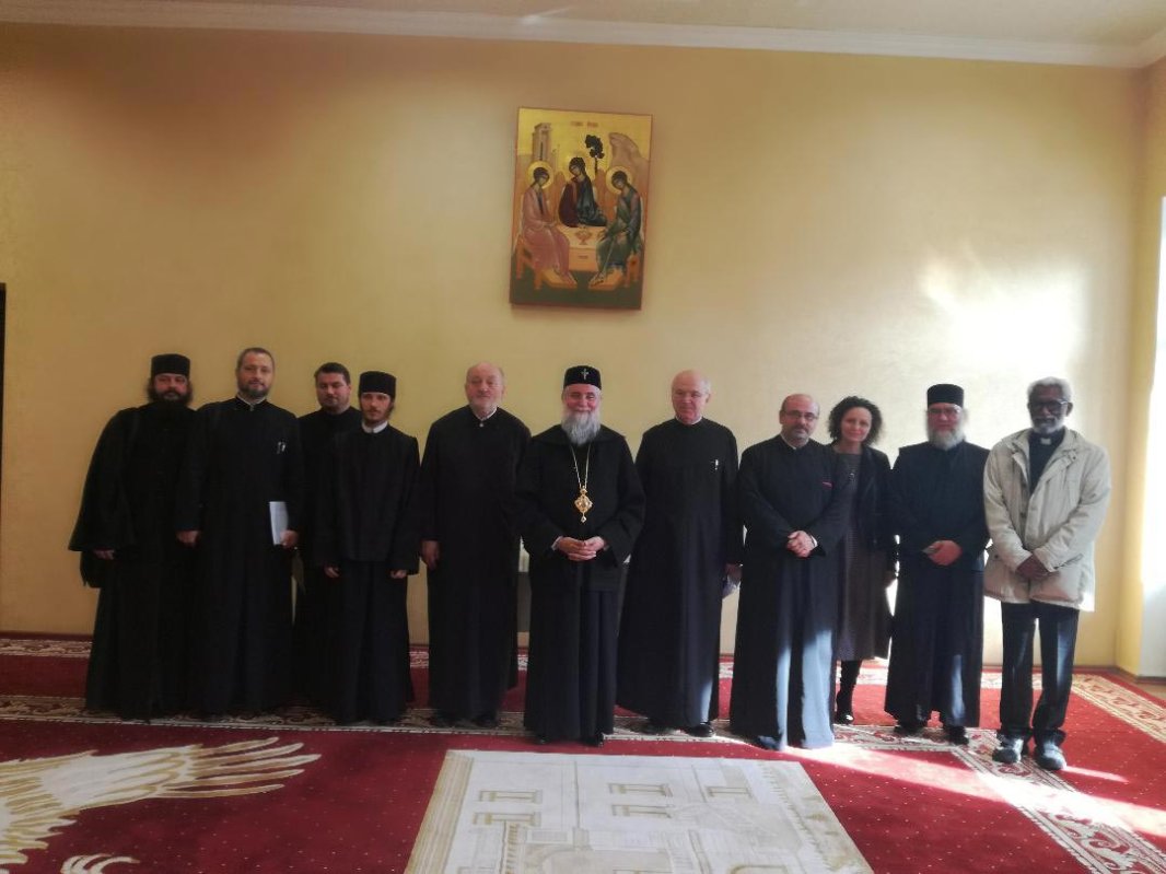 Noi doctori în teologie la Şcoala „Sfântul Nicodim” 7254