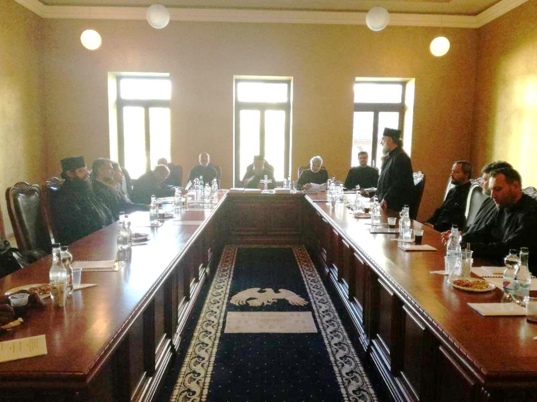 Noi doctori în teologie la Şcoala „Sfântul Nicodim” 7255