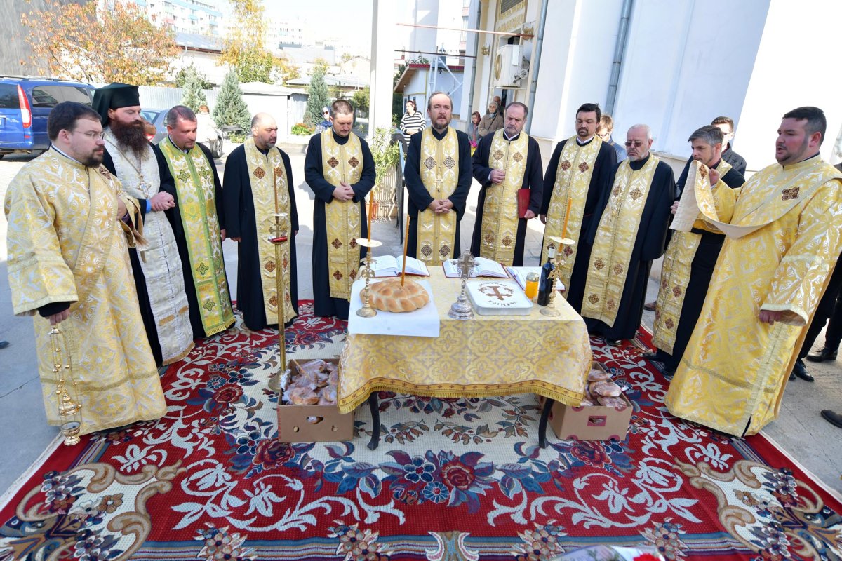 Slujbe de pomenire pentru victimele de la Colectiv 7288