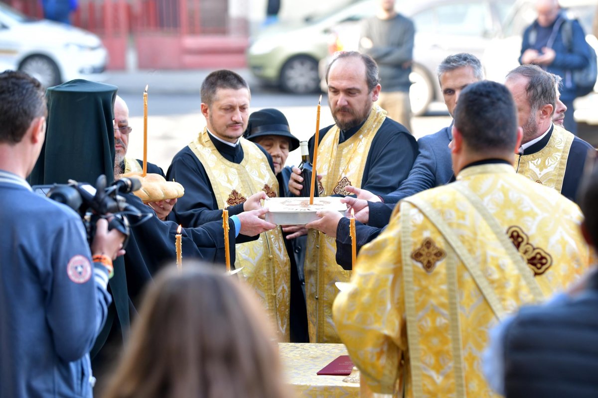 Slujbe de pomenire pentru victimele de la Colectiv 7289