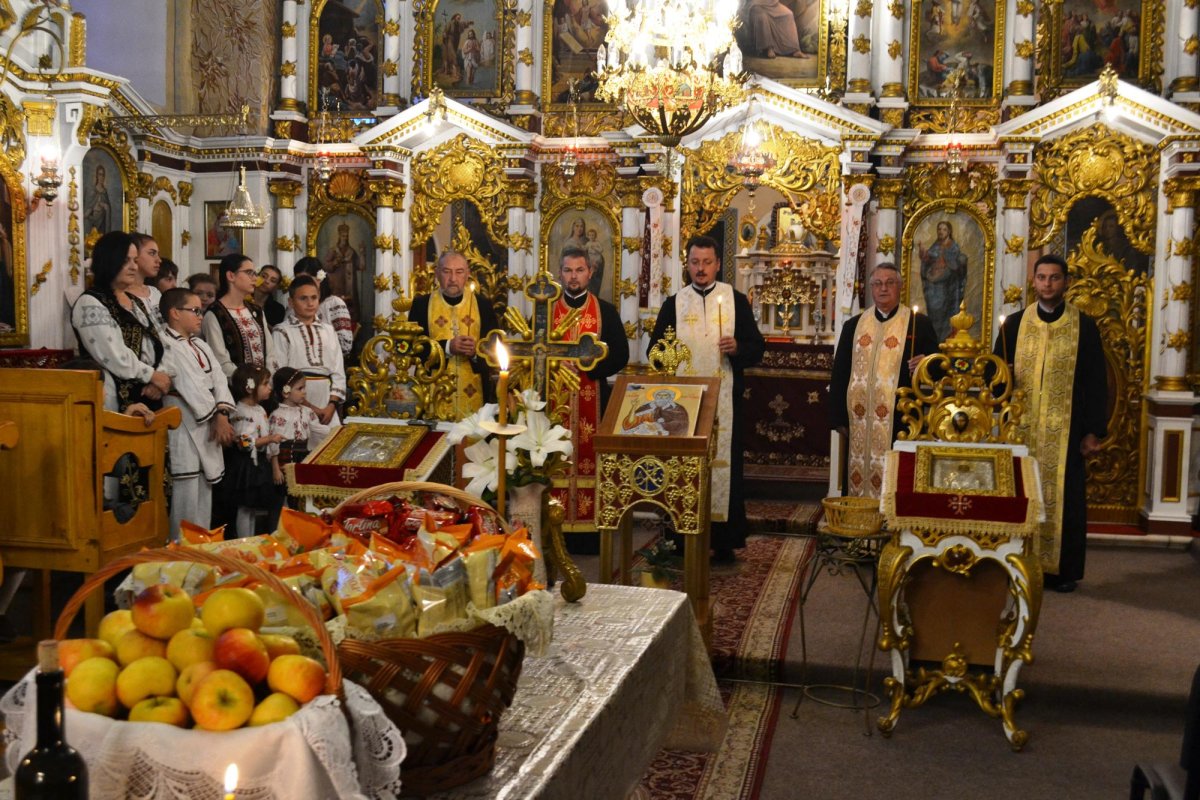 Buni creștini și buni români 7195