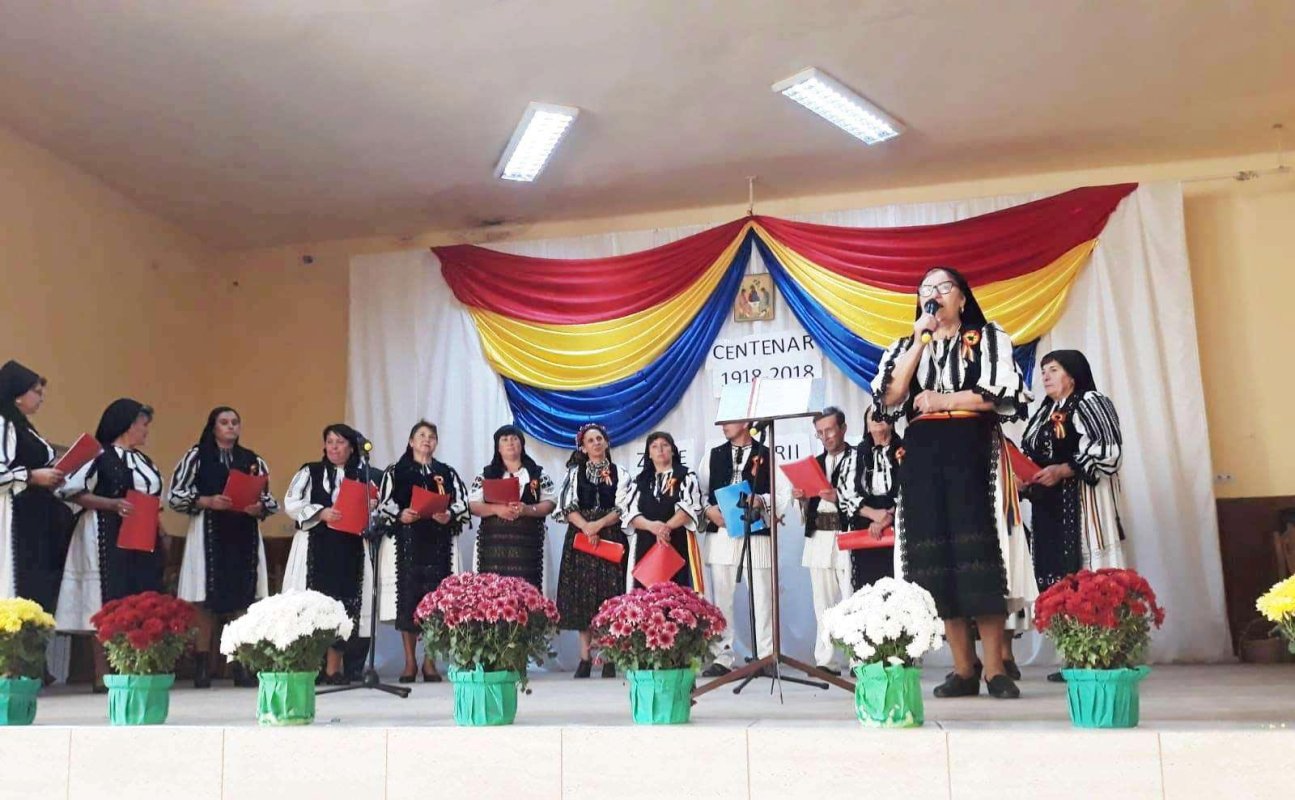 Spectacol artistic dedicat Centenarului Marii Uniri, la Micăsasa, județul Sibiu 7181