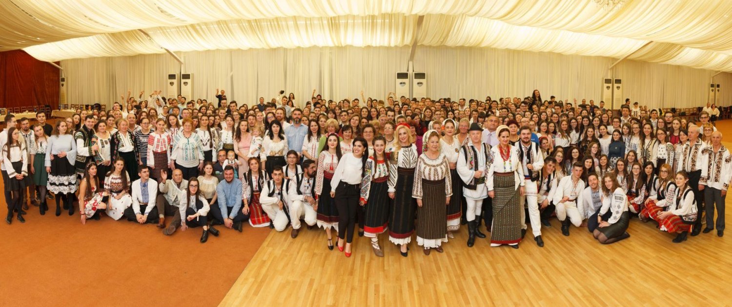 Valuri de entuziasmîntr-o seară românească 7159