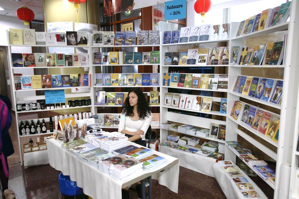 A început Târgul Național de Carte Religioasă de la Sibiu 7022