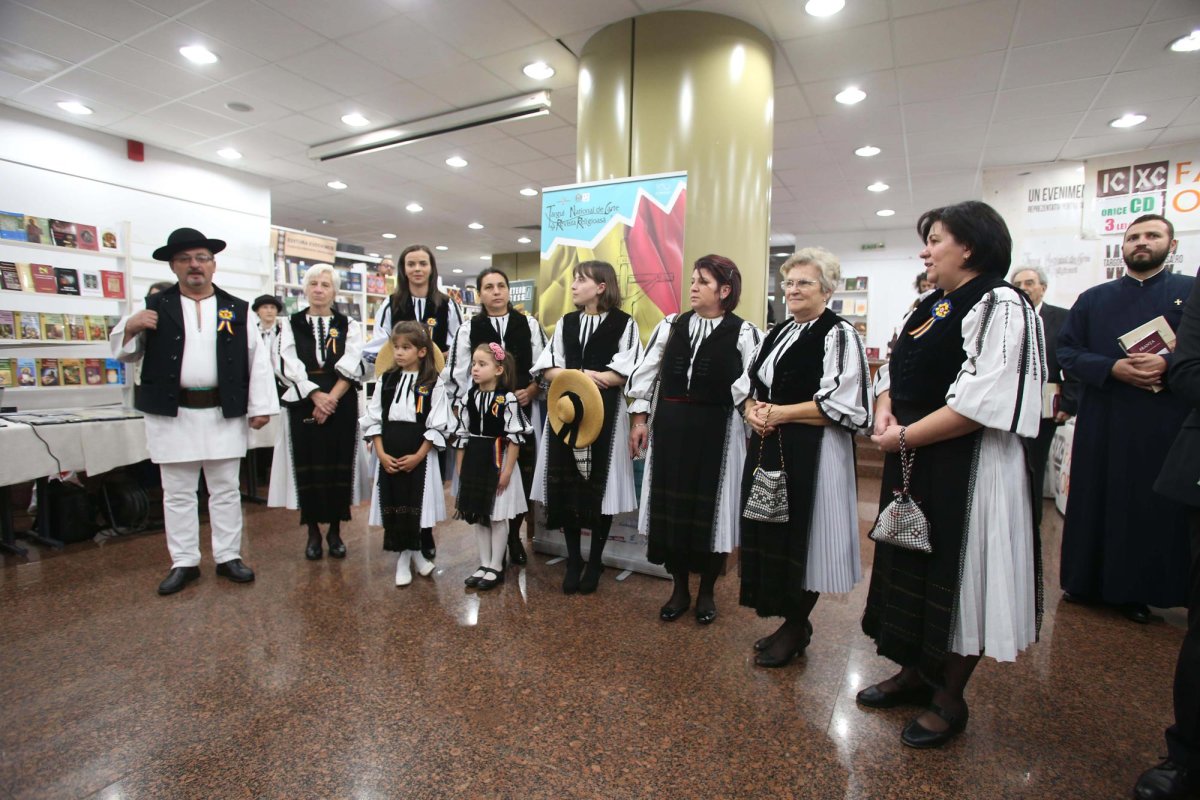 A început Târgul Național de Carte Religioasă de la Sibiu 7024