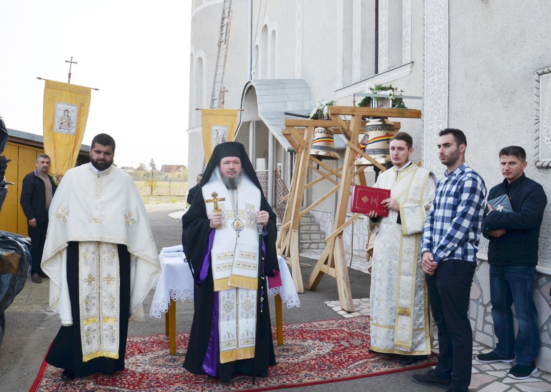 Sfințire de clopote la Oșorhei, Bihor 7035