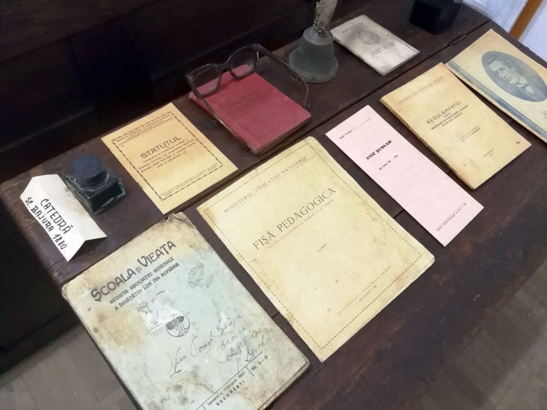 Călătorie prin școala de altădată 6973