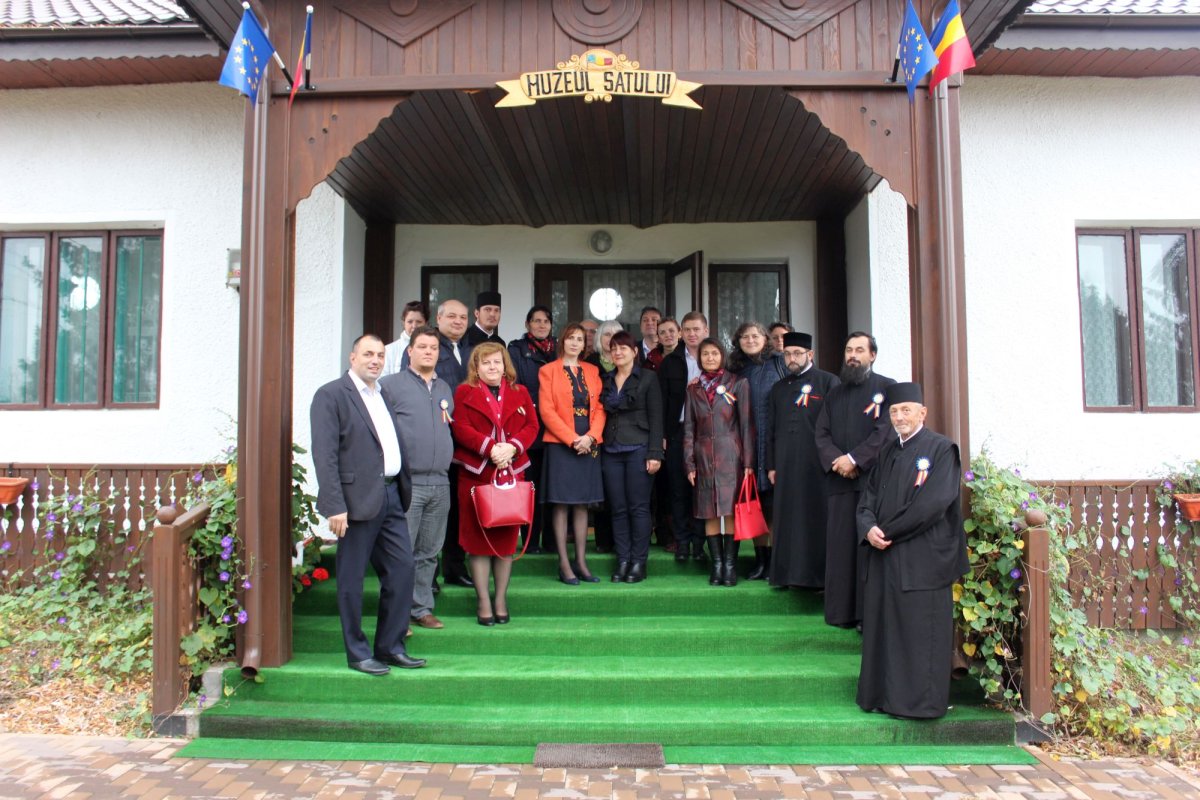 Întrunire a profesorilor de religie ortodoxă din zona Paşcani 6904