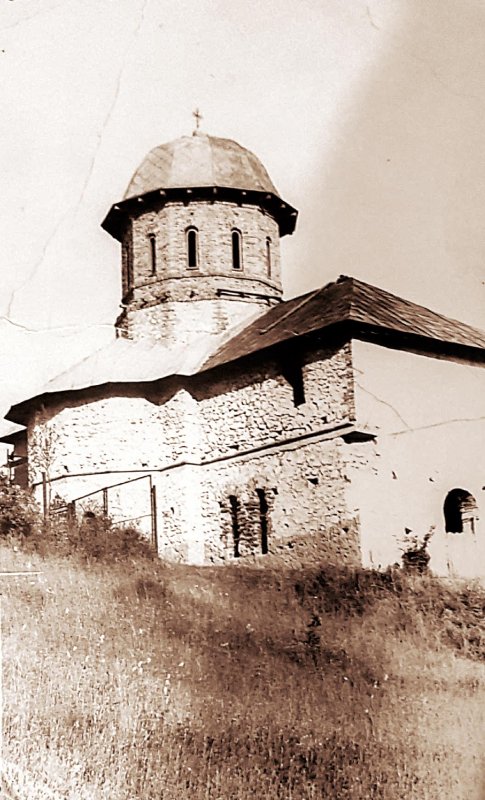 Preotul Alexandru Dobrescu din Brebina 6924