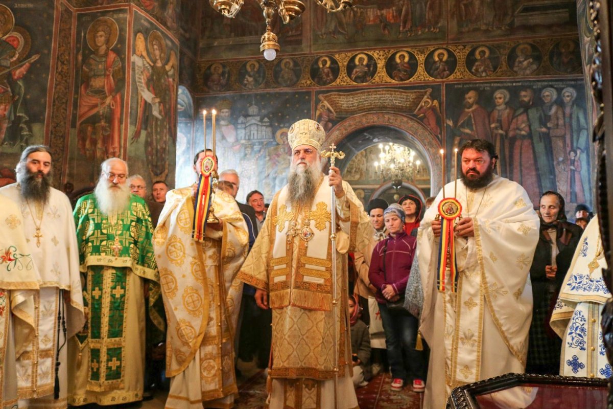 Mănăstirea Cozia are un nou stareţ 6850