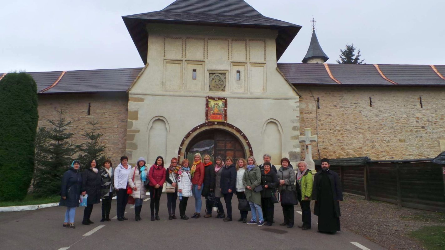 Profesorii de la Universitatea de Stat „Alecu Russo” din Bălţi, în pelerinaj în România 6830