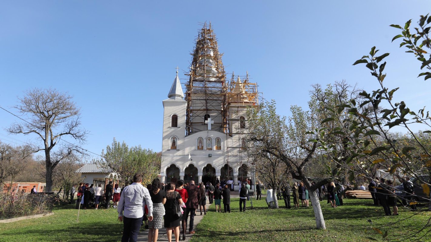 Slujiri şi binecuvântări arhiereşti în duminica a 22-a după Rusalii 6839