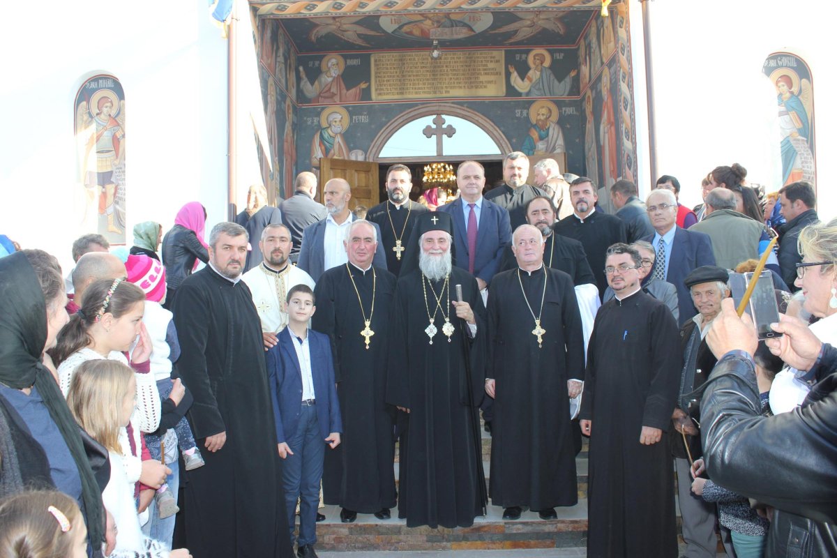 Bucurii duhovniceşti pentru credincioşii din Baia de Fier 6779
