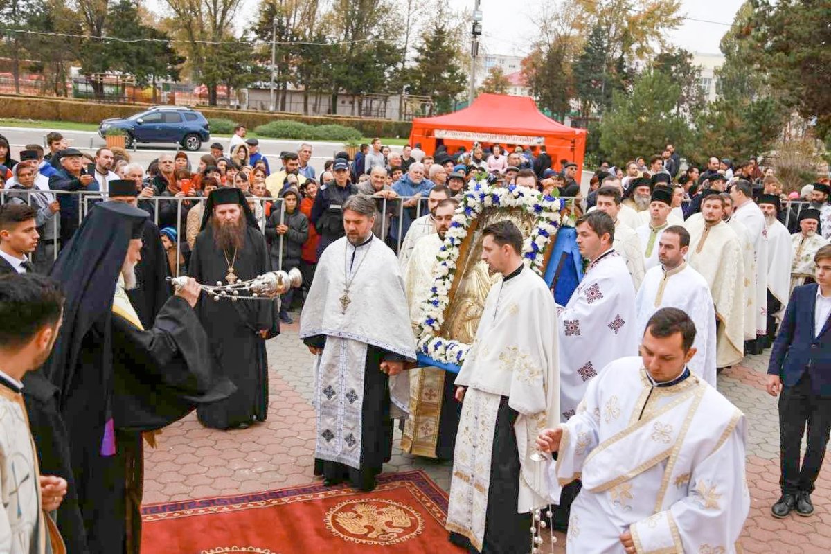 Icoana Maicii Domnului de la Mănăstirea Sihăstria în Slobozia 6741