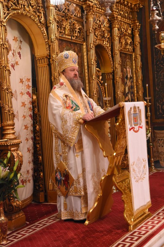 Sfinții Arhangheli, prăznuiți la Catedrala Patriarhală 6655