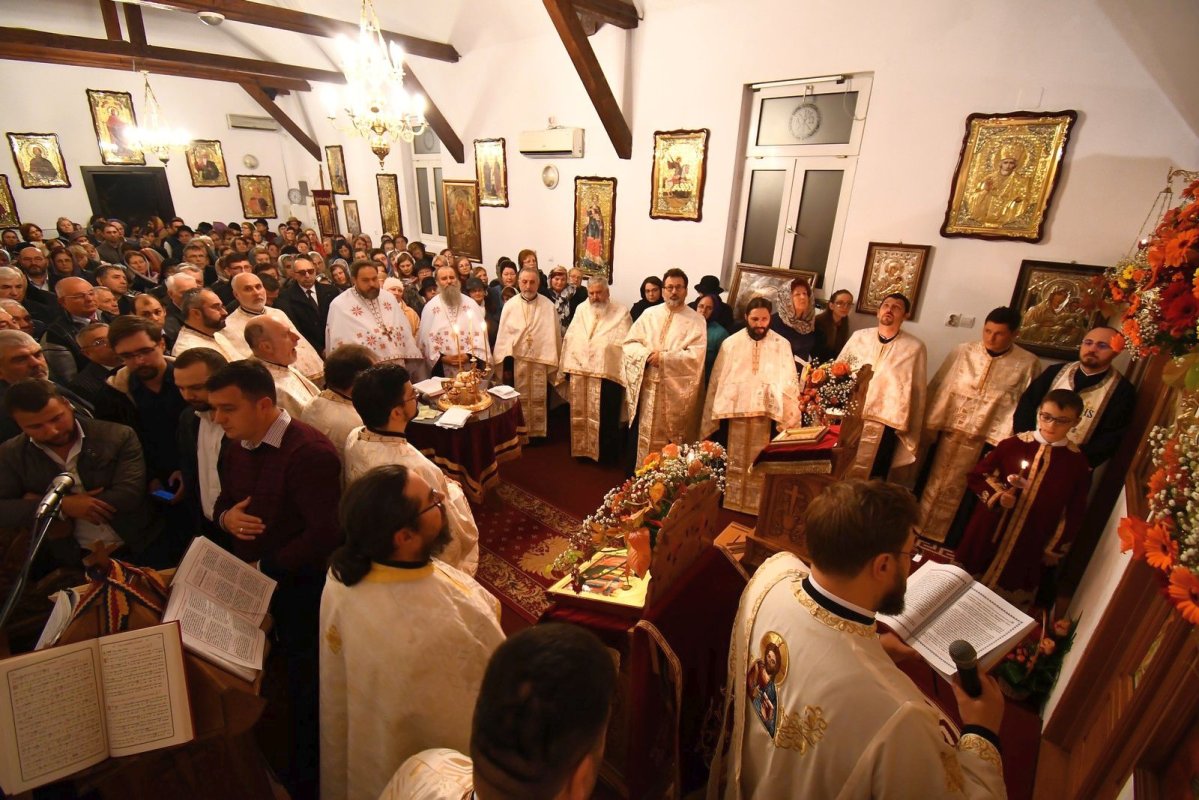Sfinţii Arhangheli serbaţi în cartierul ieşean Canta 6602