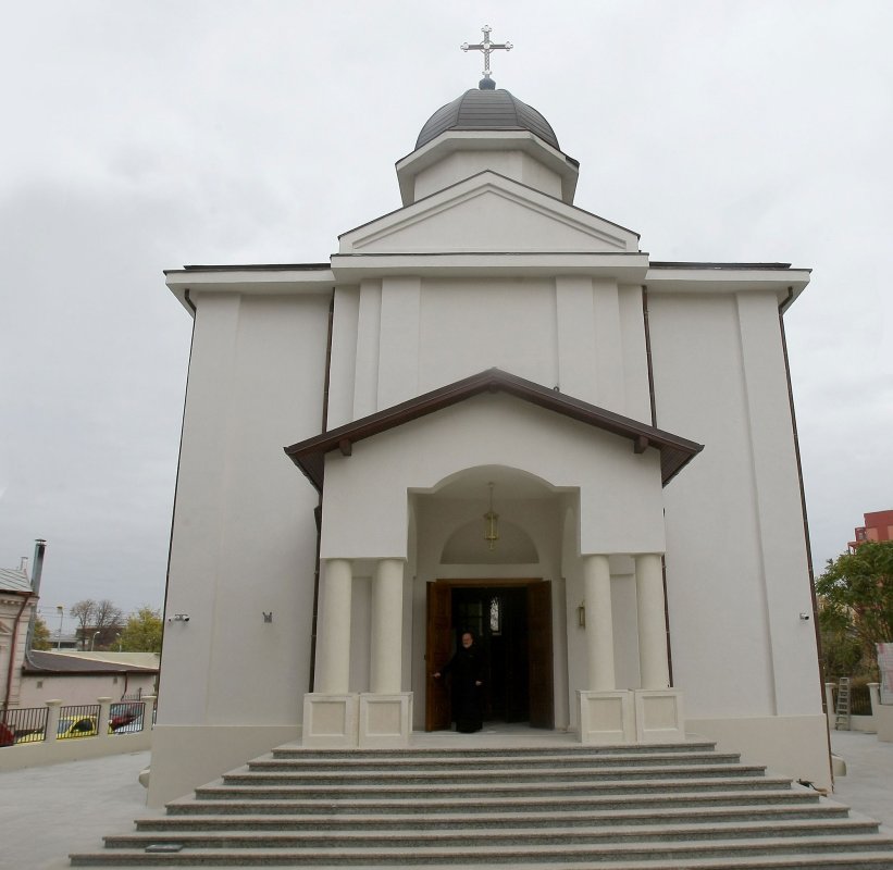 Povestea reînvierii unui locaş de cult simbol 6528