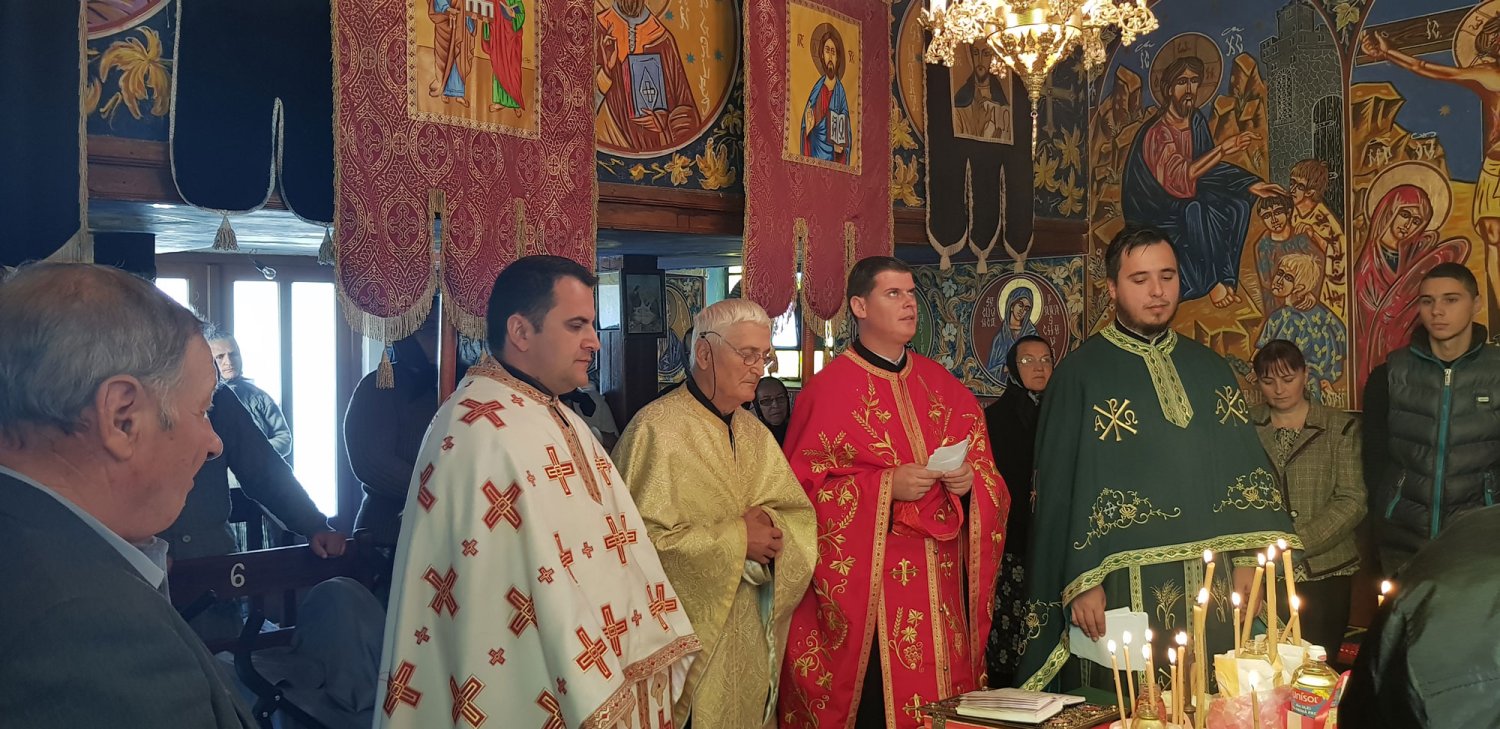 Sfinții Arhangheli, sărbătoriți în Eparhia Aradului 6525