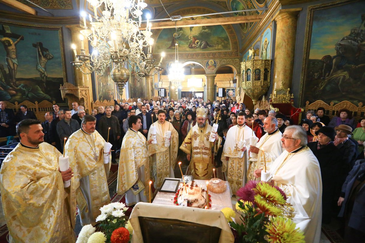 Zi de hram la biserici închinate Sfinților Arhangheli 6545