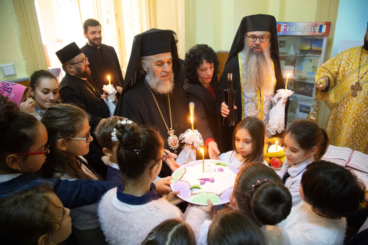 Zi de hram la biserici închinate Sfinților Arhangheli 6547