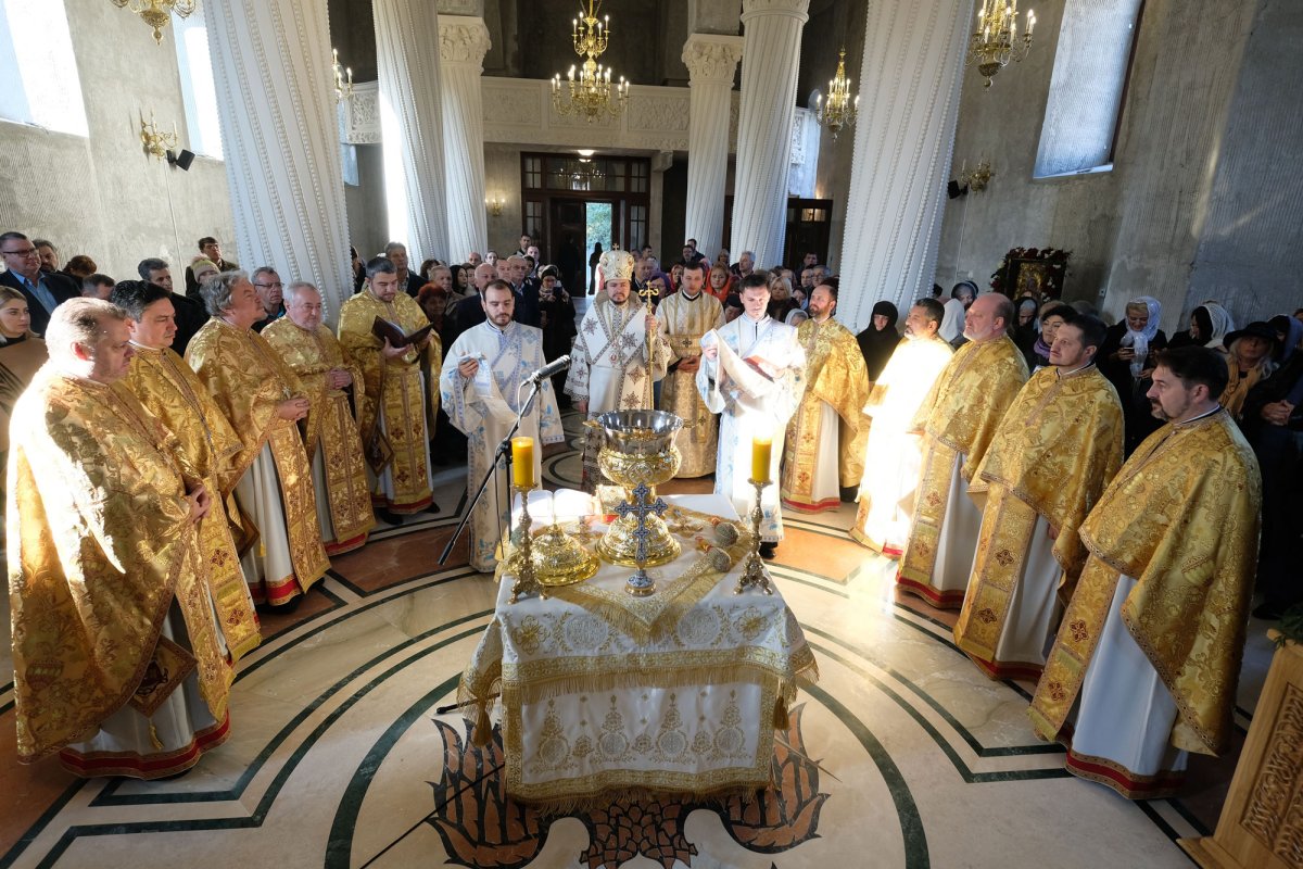 Renașterea unui locaș de cult martir 6458