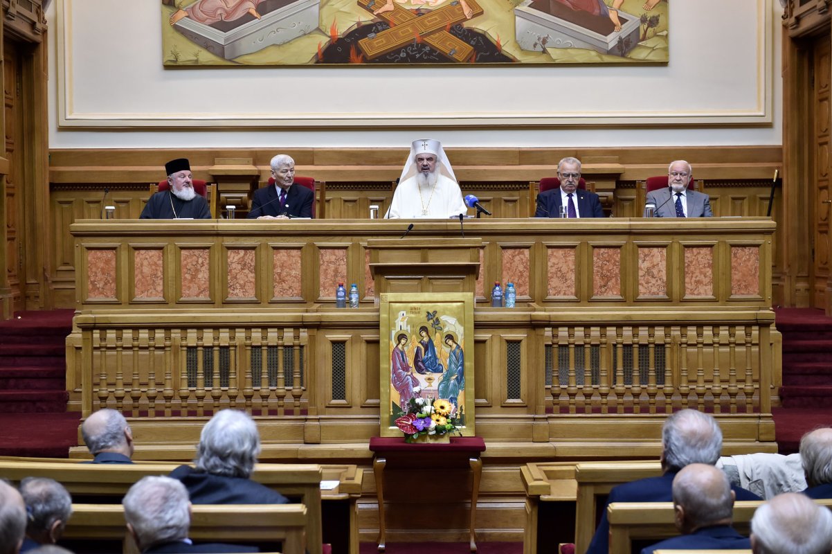 Conferință despre satul românesc la Palatul Patriarhiei 6391